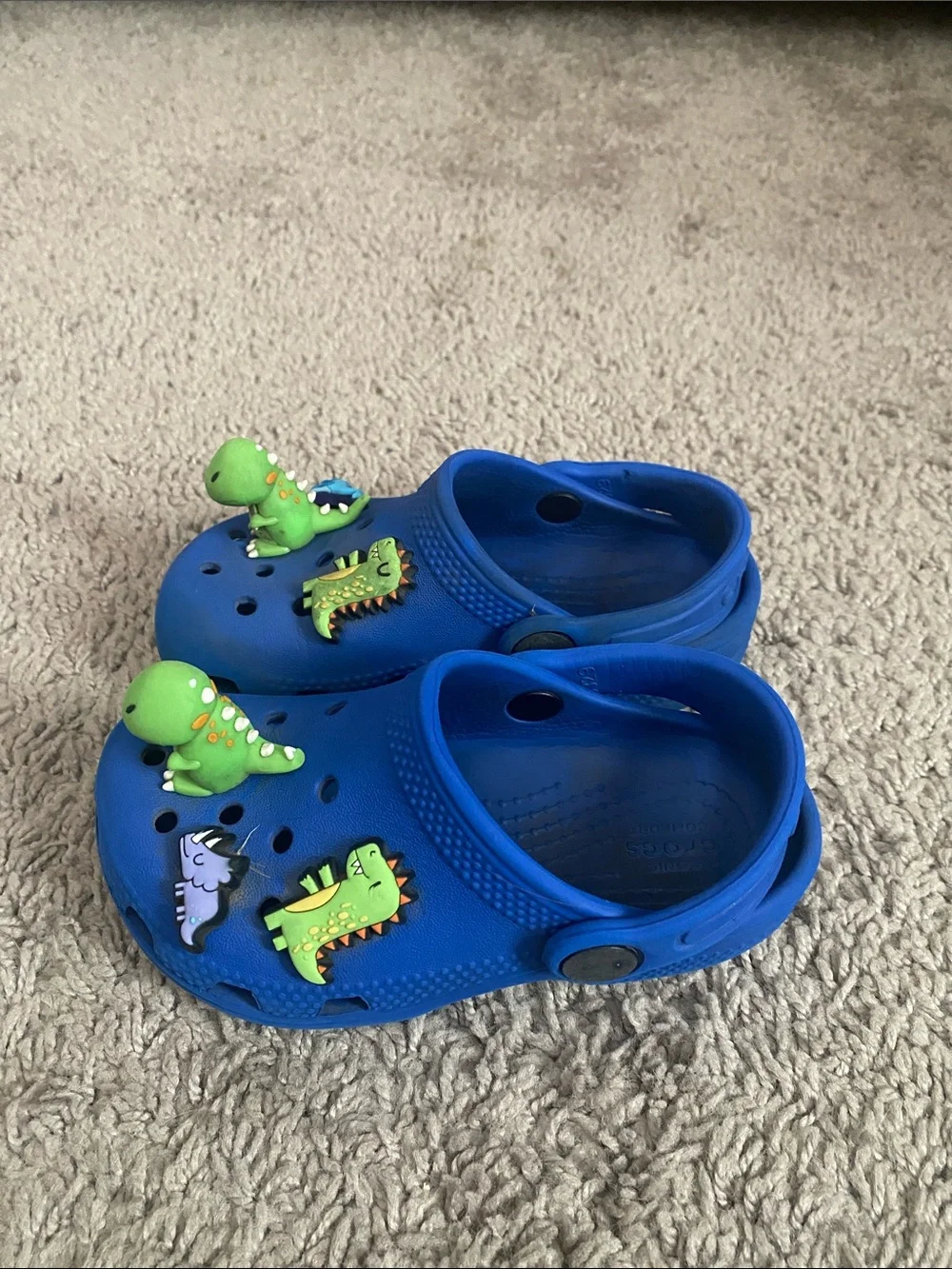 CROCS Kids Blue Clogs with Green Dinosaur Jibbitz size C8